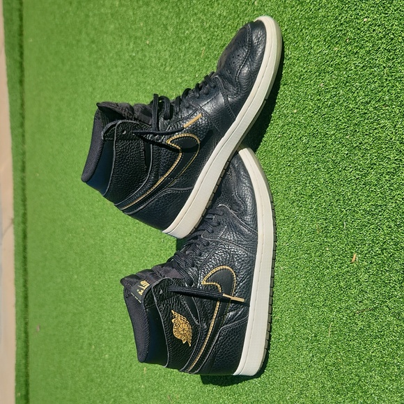 Nike Air Jordan Retro 1 High OG City of Flight Black Gold Men’s Shoes Size 8.5 - Picture 5 of 12